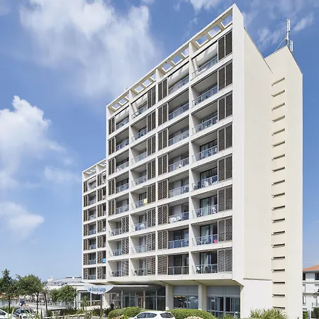 Bleues Le Grand Large 3*