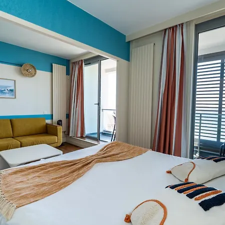 אתר נופש Bleues Le Grand Large 3*