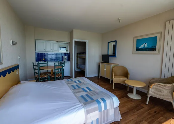 Bleues Le Grand Large 比亚里茨