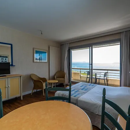 Bleues Le Grand Large Resort 3*