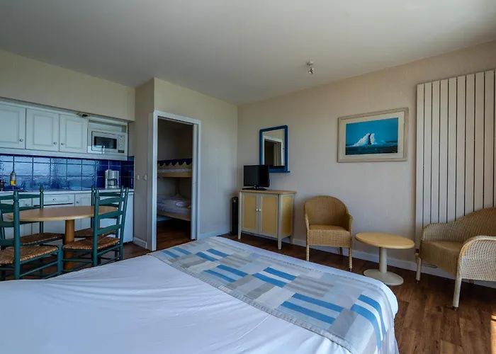 Bleues Le Grand Large Ośrodek wypoczynkowy 3*