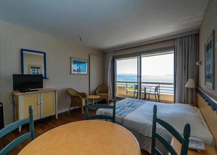 Bleues Le Grand Large Resort 3*