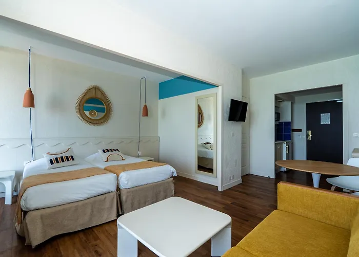 Bleues Le Grand Large 3* Μπιαρίτζ